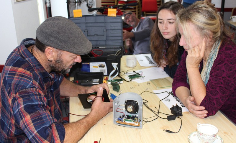 Pembrokeshire Remakery - Learn to repair - Reducing Landfill
