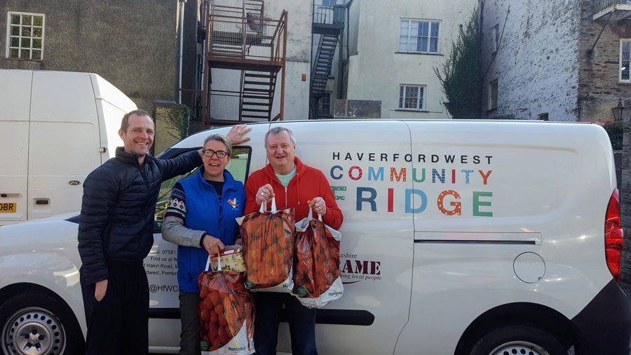 Community-Fridge---Bu-and-VC-Gallery-team