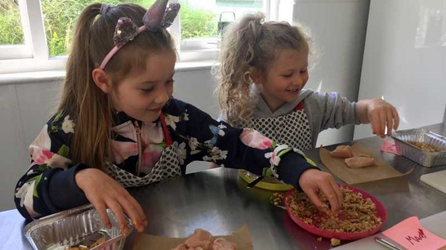 Cooking-with-children2